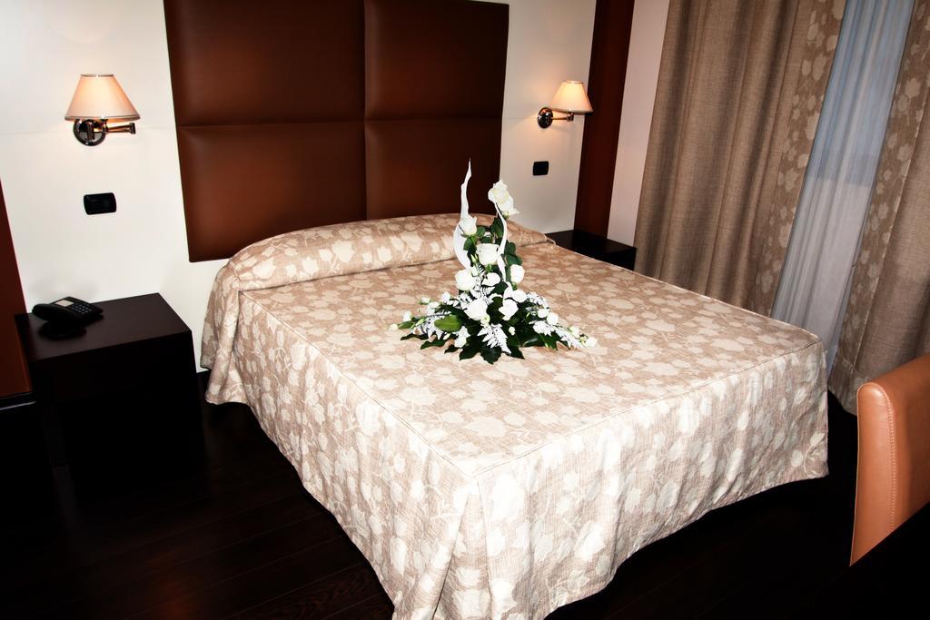 Hotel Ristorante Giada Grumolo delle Abbadesse ภายนอก รูปภาพ