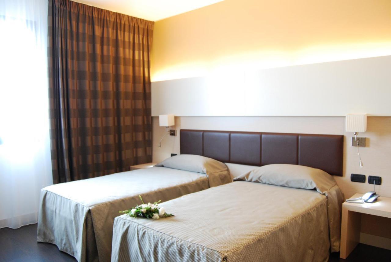 Hotel Ristorante Giada Grumolo delle Abbadesse ภายนอก รูปภาพ
